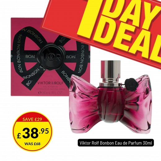 Bonbon by Viktor and Rolf opens up with delightful burst of mandarin orange, orange, and peach, creating a fresh and juicy introduction. The heart of the fragrance is a delicious blend of caramel, orange blossom, and jasmine, offering a sweet, floral richness that is both indulgent and elegant. The base notes of guaiac wood, sandalwood, amber, and cedar provide a warm, woody foundation, adding depth and complexity to the fragrance. #viktorandrolf #viktorandrolffragrances #bonbon #fragranceforher