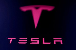 Tesla urges Trump not to repeal vehicle emissions rules, climate finding