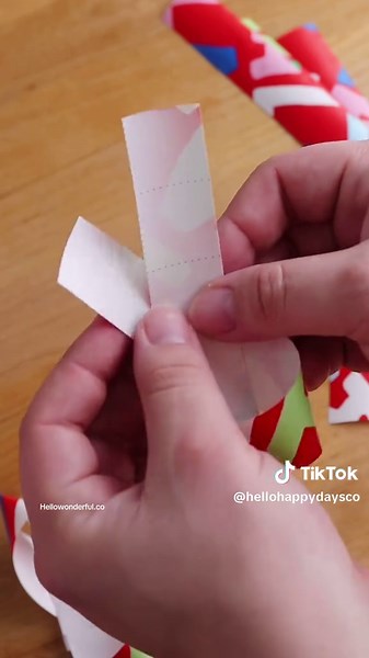 Make cute paper bows from wrapping paper! 🎀 F o ll ow for more fun ideas 😊