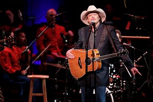 'Sissy's Song': The Story Behind Alan Jackson's Song of Grief and Loss