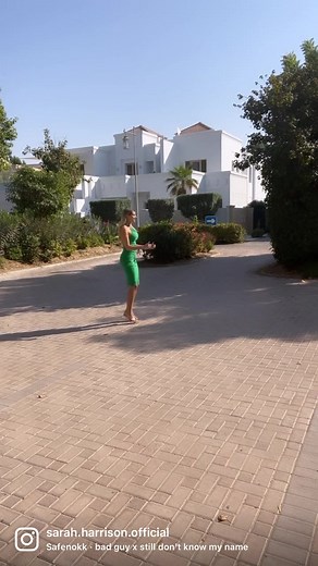 Sarah Harrison على TikTok