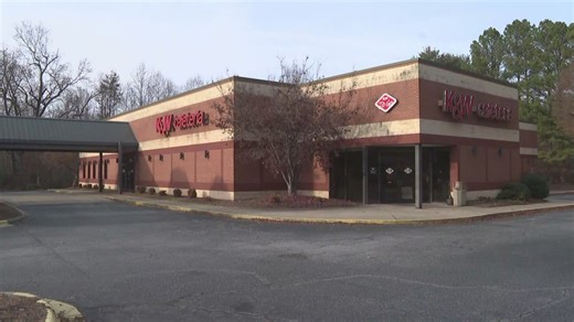 K&W closure has diners swapping baked spaghetti and pie recipes