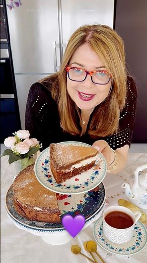 Gluten-free chocolate cocoa and coconut cake, the cake that will steal the show on Passover, a wo...