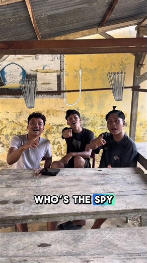 Keseruan Main Who is The Spy di WePlay Ramadan