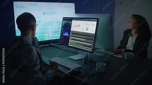 A Data Analyst Enhances Productivity and Analysis of Financial Metrics Using Dual Monitors