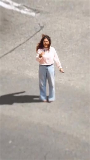 Praper Media on Instagram: "Want more such tutorials? Comment and we’ll start a series 😌 . . . (Team praper, video editing series, agency, explore, fyp, video editors)"