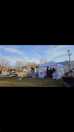 💥HAPPENING RIGHT NOW: SATURDAY, NOV. 15TH 9AM - 3PM💥 🆓️ FREE ENTRY 📍Doling on Atlantic: 1423 W. Atlantic St. Springfield, MO (look for signs off of Kansas Expressway, just 1.5 miles south of I-44 exit 77) Featuring the most talented crafts, makers and creators in Springfield, Missouri: 🍪 Cookie Cakes 🥤 Custom Tumblers 🎴 Pokémon Run 🪨 Geode Cracking & Crystals 🫠 Custom Slime & Sensory Bar 🪩 Resin Art 👗 Vintage Clothing 👕 Name Brand Apparel 🍞 Home Baked Goods 📿 Wire Wrapped Jewelry �
