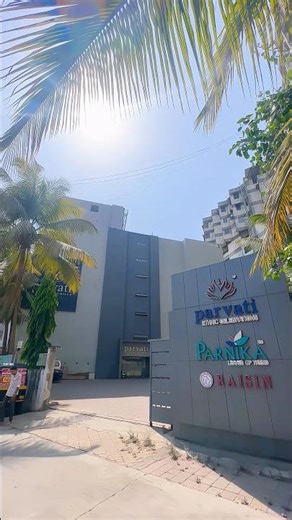 Parnika india - Biggest manufacturer of saree, dress material, Lehenga and Fabric