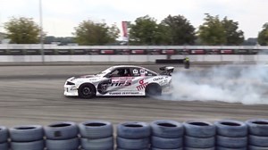 Nissan Skyline GT-R R33 Drift Action – Big Smoke Slides | Drifting Challenge