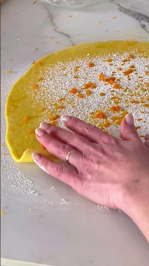TAGLIATELLE DOLCI DI CARNEVALE: CROCCANTI, PROFUMATE E FACILI