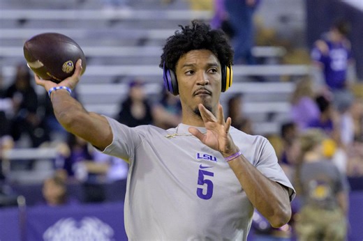 "Give him the Heisman already" - LSU QB Jayden Daniels storming field with 8 TDs in Week 12 leaves CFB world speechless