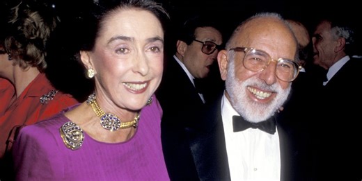Mica Ertegun, l'interior designer e icona di stile assoluta che ammaliò Oscar de la Renta