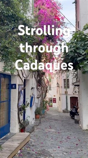Cadaqués | White Streets & Flowers by the Sea #cadaques #spaintravel #mediterranea #flowervideos