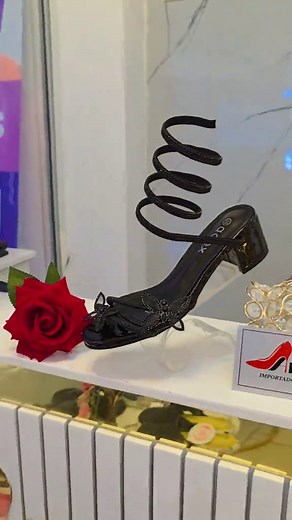 Zapatillas de Brillantes con Taco - Nuevo Ingreso
