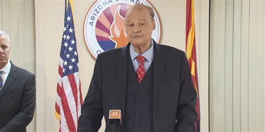 State schools chief renews effort to ban cellphones in Arizona classrooms