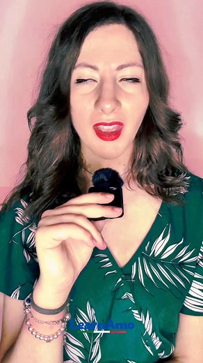 AFFARI MIEI 🤐 SIGNIFICATO: Questioni personali che riguardano solo me, fatti privati di cui non devo rendere conto a nessuno. COME SI USA: "Sono affari miei!" (per respingere curiosità) "Quello che faccio nel tempo libero sono affari miei" "Non ti immischiare, questi sono fatti miei" "Questi sono ca**i miei" (più volgare, meglio non usarlo😂) Una frase che dice tutto senza dire troppo 😌 | LearnAmo