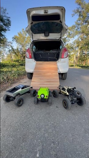 Epic RC Car Ramp climb - Which One Wins?😳🚗