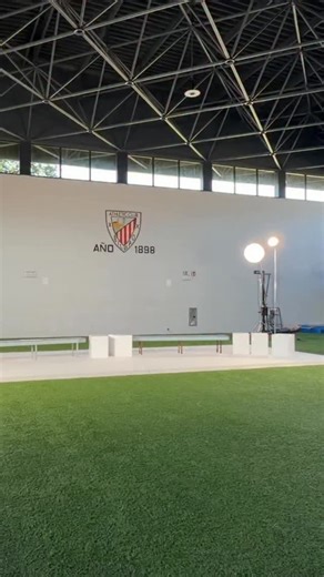 Athletic Club on Instagram: "📽️ Making of del póster oficial 2025/26. #AthleticClub 🦁"