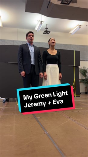 Jeremy Jordan and Eva Noblezada sing “My Green Light” 💚🍾 #jeremyjordan #evanoblezada #bwaygatsby #pmpgreatgatsby #newsies #hadestown #fansies #newmusicalalert #greatgatsbymusical
