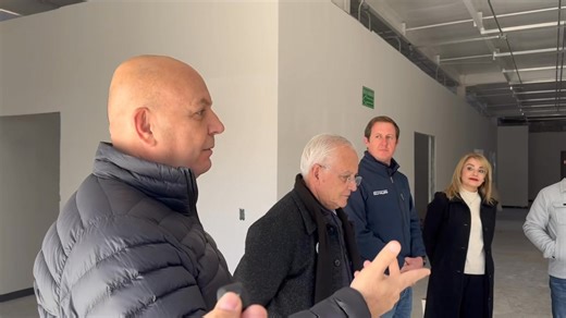 🔧💼 Invierten más de 13 millones de pesos en CENALTEC Cuauhtémoc Con una inversión superior a los 13 millones de pesos, se construye en Cuauhtémoc un nuevo edificio del Centro de Entrenamiento en Alta Tecnología (CENALTEC), el cual registra un avance del 95%. El proyecto permitirá la capacitación de trabajadores en maquinaria de alta tecnología, como control numérico, cortadoras y grabadoras láser, así como soldadura TIG y MIG, fortaleciendo el desarrollo industrial del municipio. Autoridades m