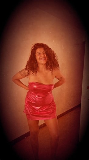 Pieles - Obra de Teatro Peruana on Instagram: "Preparando el cuerpo, el alma... y la piel. ✨ ​Este 27 y 28 de diciembre los invito a descubrir qué hay detrás de "PIELES". Una experiencia que estamos preparando con mucho amor en @yuyachkani ❤️ ​👗 Primer vestuario: Listo. ✅ 🎭 Ganas de verlos: Al 100%. ​👇 Toda la info y entradas en el link del perfil. . . #TeatroLima #Arte #Performance #CulturaPeru #ActressLife #behindthescenes🎬 #GRWM #teatroperuano #blooper #actriz #Humor #CasaYuyachkani #Lima