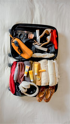 these holiday essentials pack themselves 🙌 The Everyday Essentials Kit makes every trip effortless ✈️available on @amazon for up to 30% off this Black Friday/Cyber Monday. #lipcare #burtsbees #holidaytravel | Burt's Bees