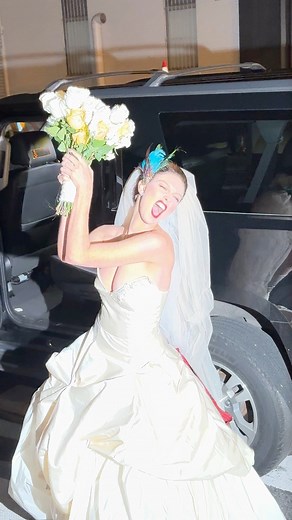 35K views · 357 reactions | Larsen Thompson's Halloween Transformation into Bride Carrie Bradshaw | New York Mickey | Facebook