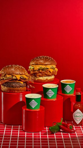 A collab mais quente do ano chegou e já tá pegando fogo! 🔥 Cabana x @tabasco apresentam dois novos burgers onde você escolhe a intensidade da picância. São 3 níveis, do suave ao forte, pra você se desafiar e desafiar quem tiver coragem. O Desafio HOT está oficialmente lançado. Marca aqui quem vai encarar essa com você! 🌶️ | Cabana Burger