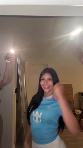 Soft lights and gentle smiles—life’s sweetest moments #SoftVibes #GentleBeauty #DailySweetness #NaturalCharm