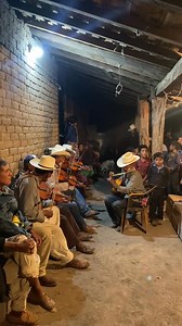 La cultura Nayeri mantiene una profunda conexión con la naturaleza y con sus deidades. A través de estas ceremonias, los Nayeri fortalecen su identidad y conservan su vínculo espiritual con la tierra que los nutre. #Indigenous #Nayeri | Zitlali Xauryma