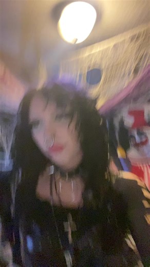 genevieve ✃🩸𓄧☣︎ 💉꒷꒦ (@m0uthstitchedshut)’s videos with All the Fakes Must Die - Alien Vampires