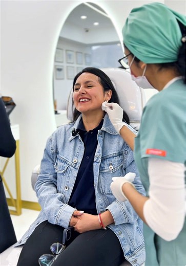 Testimonio Bótox bruxismo ✨👀 🦷 ¿Aprietas o rechinas los dientes sin darte cuenta? El #botox en #maseteros es un tratamiento que relaja el músculo responsable del #bruxismo , ayudando a disminuir el dolor mandibular, la tensión facial y los dolores de cabeza 🤍 Además, afina el contorno del rostro de manera natural ✨ Salud, bienestar y estética en un solo tratamiento. #fyou #testimoniosreales