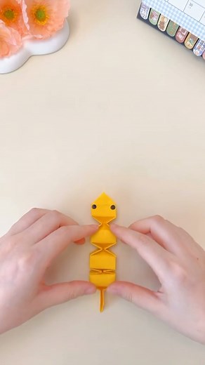 Craft and DIY on Instagram: "“Slither into creativity with this fun and easy paper snake craft! Perfect for kids and crafters of all ages. 🐍✨ Let’s make crafting a wildly good time! #DIYCrafts” . . . @littlemiisscraftss @littlemiisscraftss . . Credit or remove . . #PaperCrafts #SnakeCraft #DIYProjects #CraftingFun #KidsCrafts #HandmadeDecor #CreativeDIY #EasyCrafts #CraftIdeas"