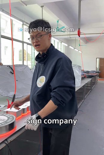 LED Sign Impact on Restaurants and Supermarkets