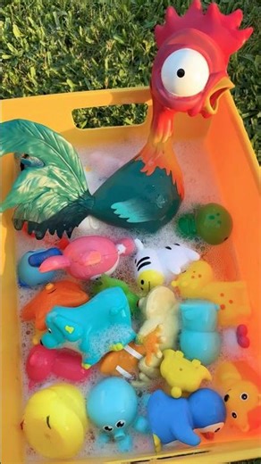 Exploring Ocean and Zoo Life with Fun Animal Toys!