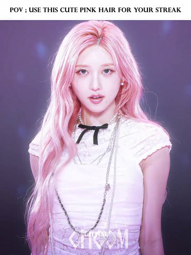 Stunning Gaeul Pink Hair Streaks