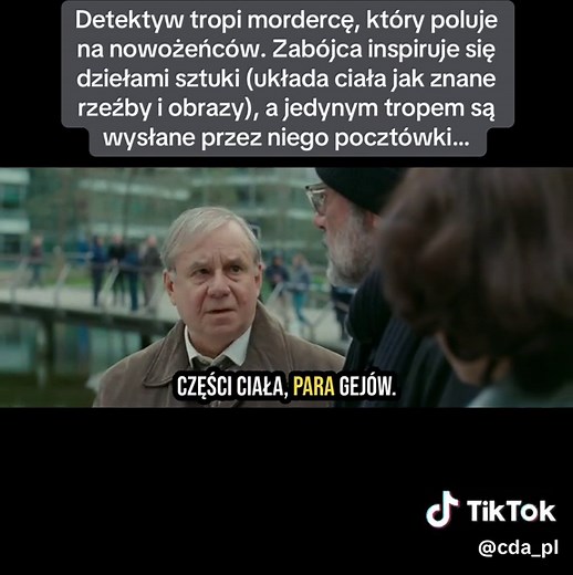 Detektyw tropi mordercę, który poluje na nowożeńców. Zabójca inspiruje się dziełami sztuki (układa ciała jak znane rzeźby i obrazy), a jedynym tropem są wysłane przez niego pocztówki… 😳 Tytuł filmu w komentarzu! #coobejrzeć #filmynawieczór #trzymajacywnapieciu #dc #cda