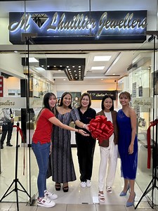 Welcome to M Lhuillier Jewellers official Launching of Blue Light collection Lab grown Diamonds at Limketkai Mall Cagayan de Oro city. Pahugyaw with Ms.Gerelie and Laag Kagay-an #mlhuillierjewelers #labgrowndiamonds | Nang Adoracion official
