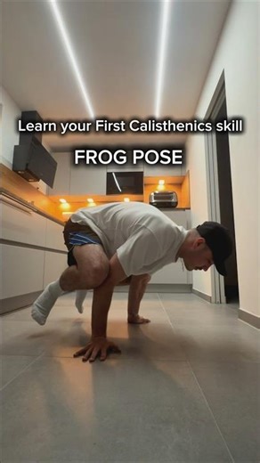 Easy Frog Pose Tutorial 🐸 #calisthenics