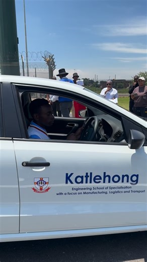 🔙 Backing Up with Confidence! Reverse Parking (Alley Docking) demonstrated with ease! These practical driving skills are a key part of the General Skills basket, ensuring every learner leaves school with a certified advantage in the job market. 🚗💨 #SkillsFestival #MCSP #GrowingGautengTogether | The Gauteng Department of Education