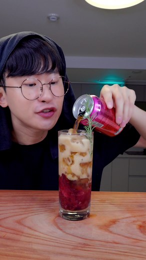 How to Make Cherry Coke