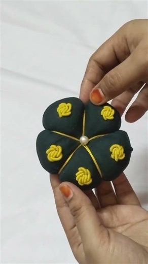 Try this easy and beautiful pin cushion 😍 #pincushion #easy #handembroidery #beginners #shorts