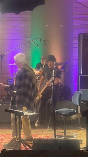 OfficialRobbyKrieger on Instagram: "Who wishes they could be a fly on the wall during our practices? 👀 #robbykrieger #livemusic #LosAngeles #guitarist #jazz #guitarist #rockmusic #showtime #rehersals"