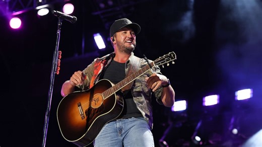 Country star Luke Bryan opens up about life on tour, family and his CMA co-host