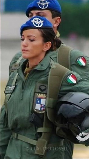 Italy female soldiers #femalemilitary #militaryeverything