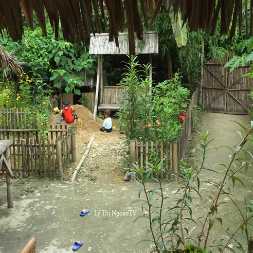 1.7K views · 79 reactions | Step to complete the dream house- plastering mud walls for new house, epi 21 #momlife #fbreelsfypシ゚ #everyonefollowers #entertainment | Single Mommy | Facebook