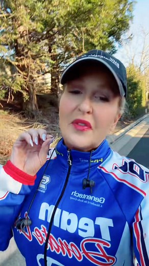 #over50 workout tips! Low impact, lower #cortisol #workout #lowimpactworkout #solutions #BurnFat #yougotthisgirl #menopause #menopausesupport #menopauseweightloss | Fab over 50