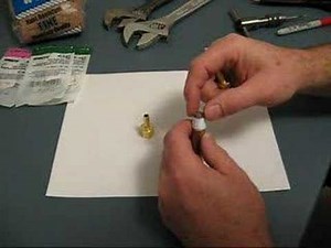 Assembling A Flashback-Arrester ©