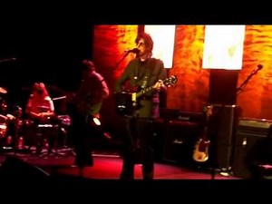 The Cars - Here she comes again (1st row )