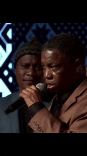 Kriola | Cabo Verde Music Awards homenageou o lendário grupo Bulimundo com o Prémio Carreira. Durante a homenagem, Zeca Nha Reinalda emocionou o... | Instagram